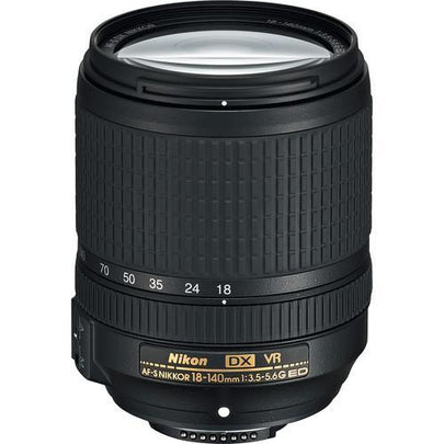 Nikon D5600 Kit (AF-S 18-140mm VR)